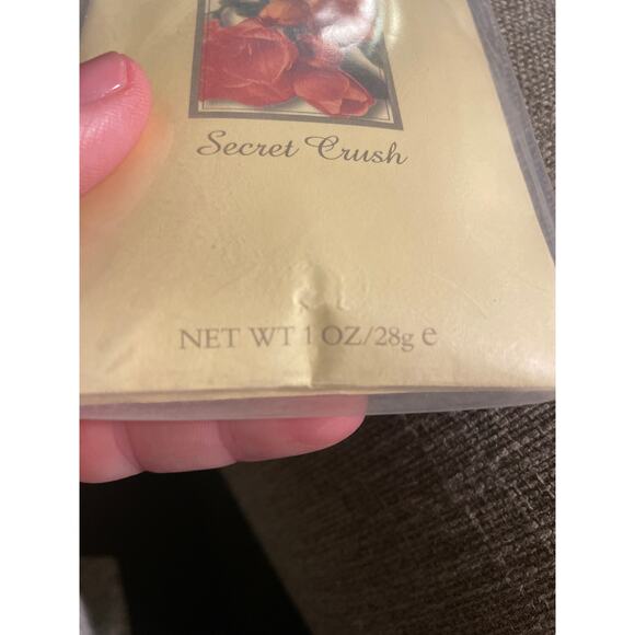 NIP, Vintage Victoria's Secret Garden, "Secret Crush" Sachets, 2pk, Floral Scent - Picture 5 of 7